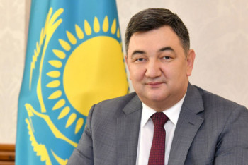 Фотография к новости: Дархан Кыдырали сохранил должность главы МИОР