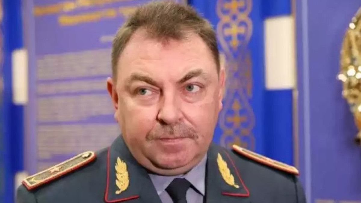 Недовольные зарплатой пилоты получают более 20 млн тенге в год - Ильин