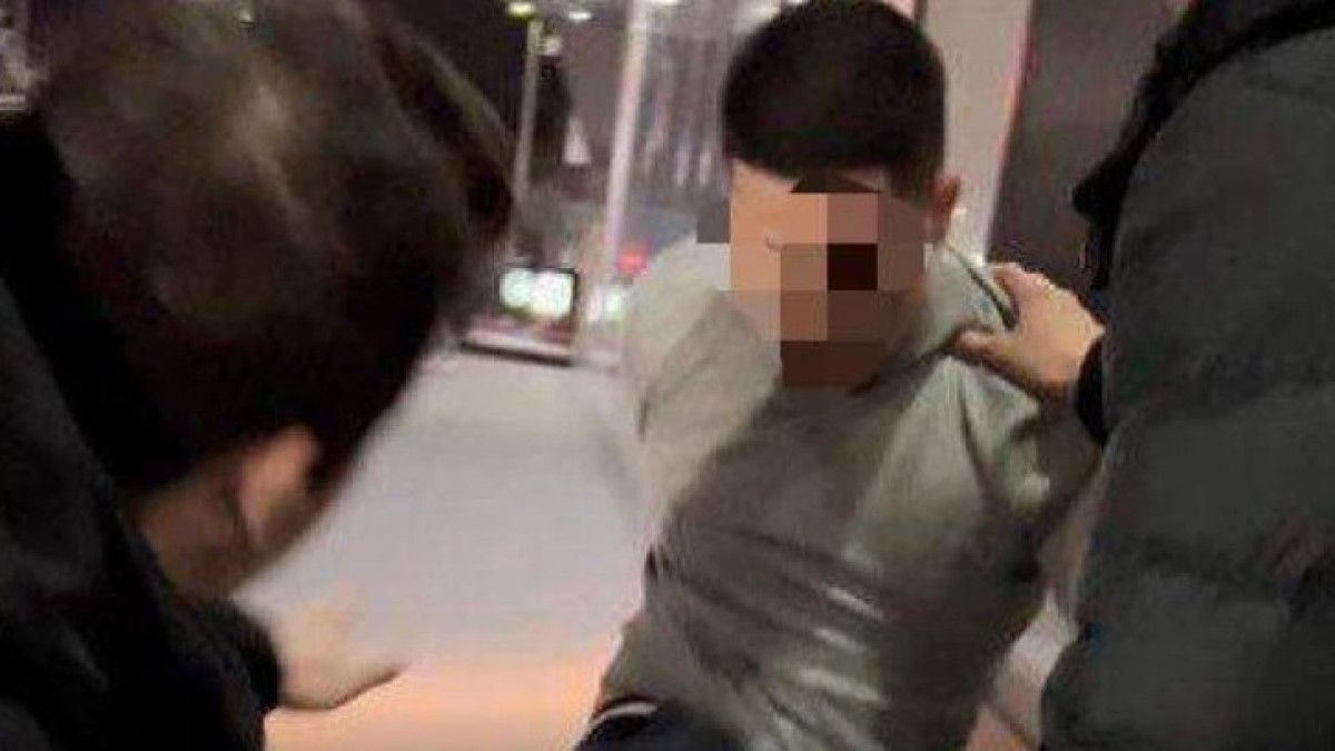 Новое видео с сыном Даулета Турлыханова распространяется в соцсетях