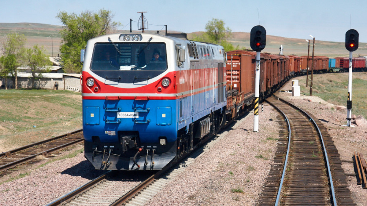 Гуманитарный груз в Турцию КТЖ доставит шаттл-поездами