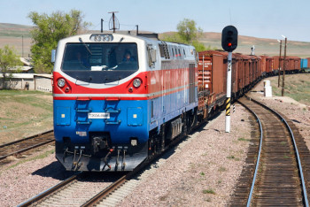 Фотография к новости: Гуманитарный груз в Турцию КТЖ доставит шаттл-поездами