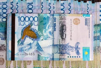 Фотография к новости: В Алматы задержали фальшивомонетчика, который подделывал купюру в 10 тысяч тенге