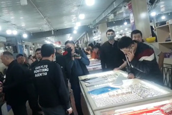 Фотография к новости: На торговцев золотом устроили "облаву" в Шымкенте