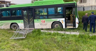 Автобус сбил шестерых: подробности жуткого ДТП рассказали в полиции Шымкента