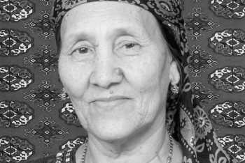 У президента Туркменистана умерла бабушка