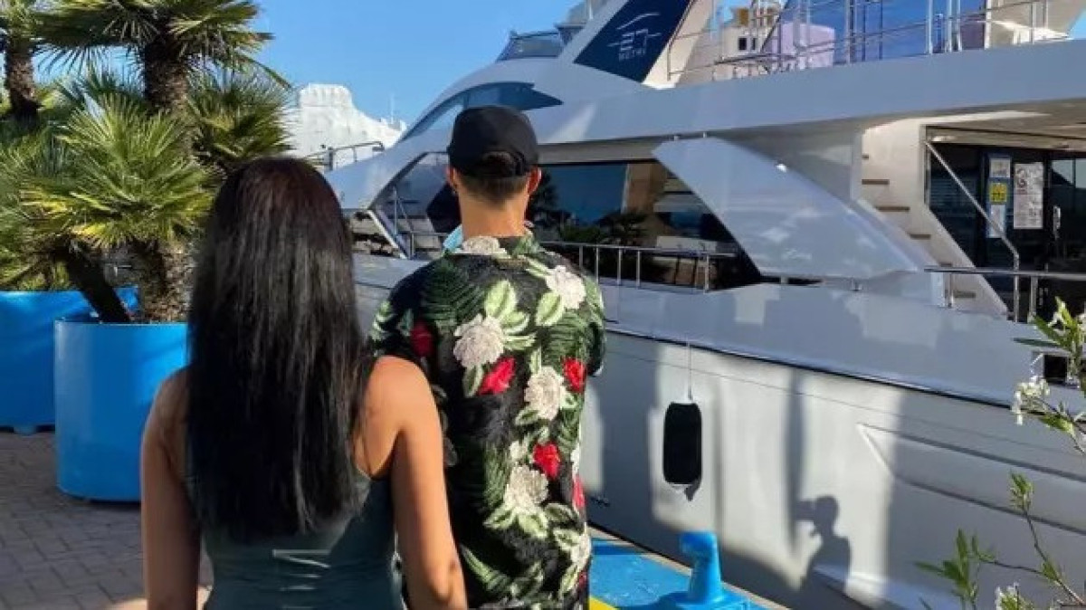 instagram.com/georginagio