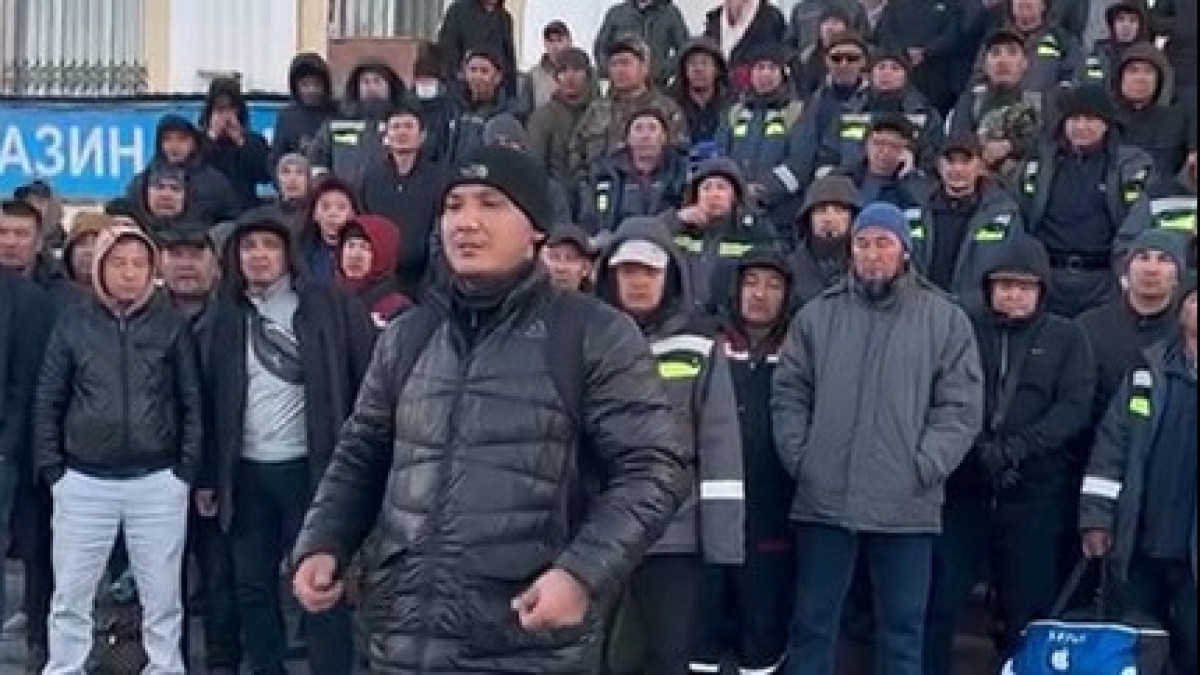 кадр из видео