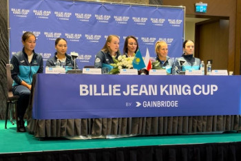 Фотография к новости: Елена Рыбакина сообщила, какой подарок ей сделал президент Казахстана