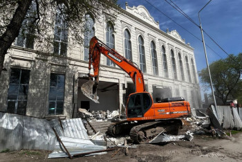 Фотография к новости: Крупный ресторан сносят в Алматы