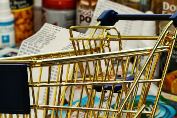 Фотография к новости: Сахар и курятину поставляли в магазины Жезказгана по завышенным ценам — АФМ