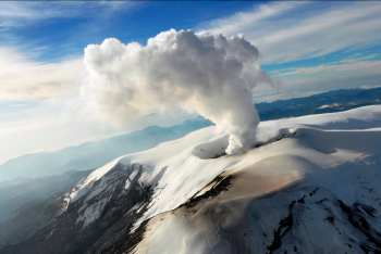 Фотография к новости: Просыпается один из самых смертоносных вулканов на Земле