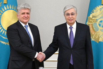 Фотография к новости: Токаев принял помощника Генсека ООН по политическим вопросам