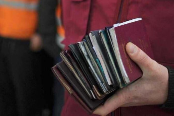 Фотография к новости: Около 100 фактов использования поддельных документов иностранцами выявил КНБ