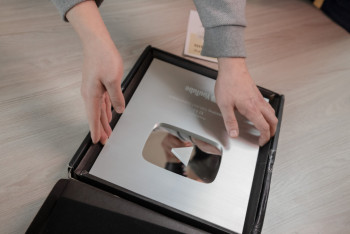 Фотография к новости: Новостной портал El.kz получил серебряную кнопку YouTube