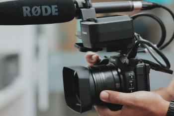 Казахстанцы в приграничных регионах попадают под внешнее информационное влияние - сенатор