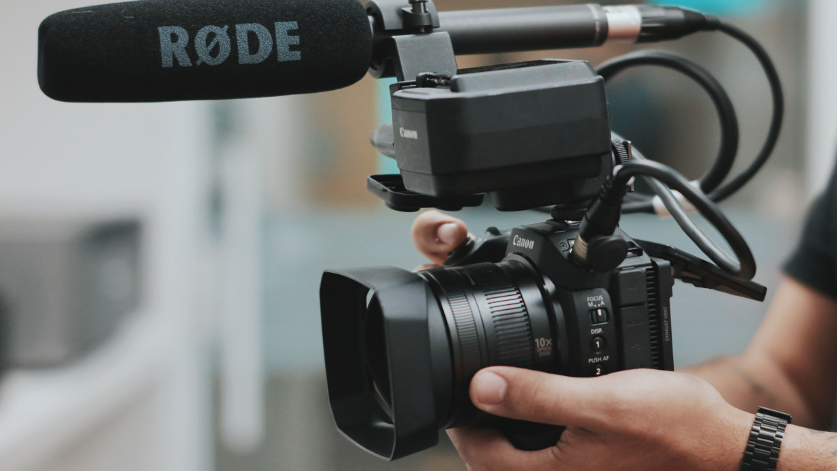 Казахстанцы в приграничных регионах попадают под внешнее информационное влияние - сенатор