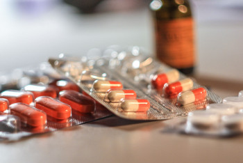 Фотография к новости: Финансовая пирамида в Алматы предлагала гражданам инвестировать в БАДы