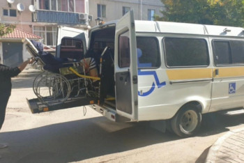 Фотография к новости: Как работают инватакси? Репортаж из разных городов Казахстана