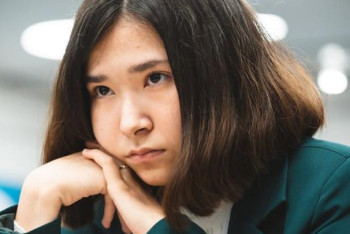 Фотография к новости: Школьница из Астаны обыграла четырехкратную чемпионку мира по шахматам