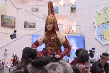 Фотография к новости: Выставка авторских кукол и мишек Тедди проходит в Алматы