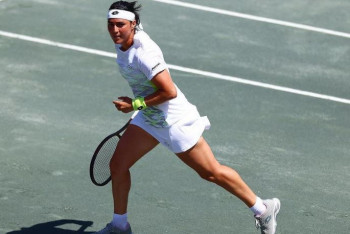 Топовая теннисистка вслед за Рыбакиной получила травму и осталась без финала