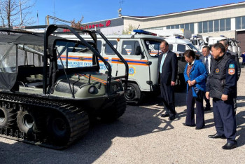 Фотография к новости: Казахстанские спасатели показали своё оснащение коллегам из Китая
