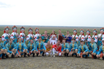 Фотография к новости: "Арыс жағасында" и "Люба - русая коса". Ансамблю народной музыки "Кызылжар" 30 лет