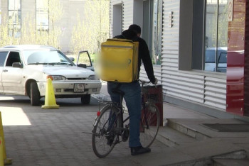 Фотография к новости: Таксистов и курьеров обяжут платить налоги в Казахстане с 1 июля