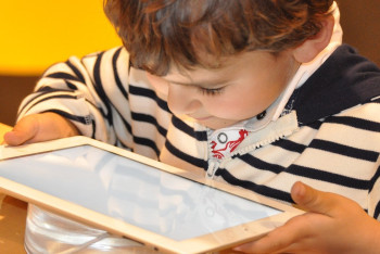 Фотография к новости: Как долго ребёнок может играть в компьютер каждый день