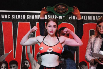 Фотография к новости: Самая сексуальная боксёрша Казахстана завоевала титул WBC International