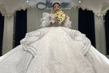 Фотография к новости: 40-килограммовое свадебное платье удивило пользователей TikTok