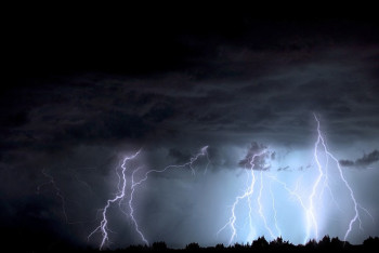 Фотография к новости: Штормовое предупреждение объявили в восьми регионах Казахстана