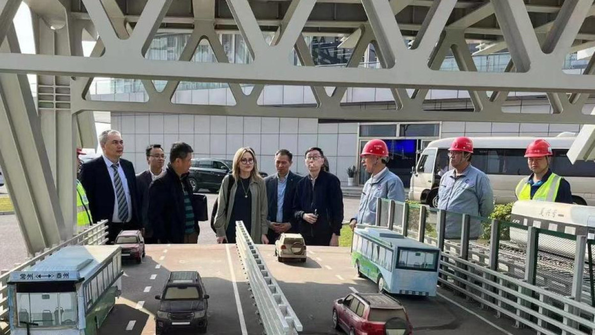 Дорожные специалисты Казахстана перенимают опыт коллег из Китая