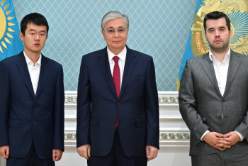 Фотография к новости: Токаев поздравил чемпиона мира по шахматам