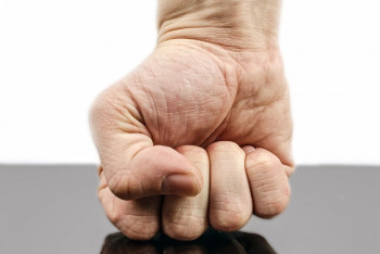 Фотография к новости: Заступившийся за девушку алматинец может лишиться зрения