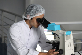 Вернуть доплаты сотрудникам противочумных служб в Казахстане попросили в сенате