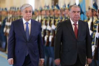 Фотография к новости: Касым-Жомарт Токаев принял президента Таджикистана в Акорде