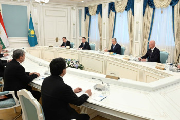 Фотография к новости: Дни культуры, товарооборот и Абу Ибн Сина - что обсуждали президенты Казахстана и Таджикистана в Акорде