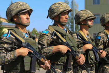 Фотография к новости: Отслужившие в армии казахстанцы смогут поступать в вузы без прохождения ЕНТ