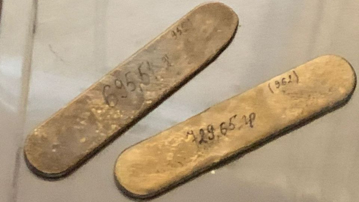 Золотые слитки на 41 млн тенге пытались контрабандой вывезти из Шымкента