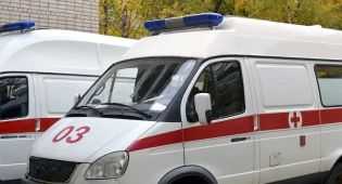 Житель Сатпаева избил медиков, прибывших на вызов к его матери