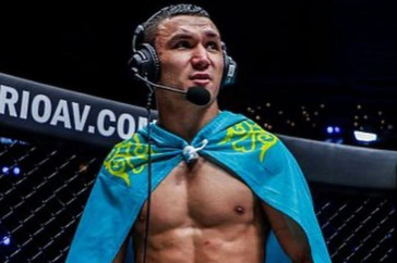 Фотография к новости: Кайрат Ахметов победил "Молнию" в США