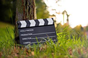 Фотография к новости: Работу над приквелом "Игры престолов" остановили из-за забастовки сценаристов