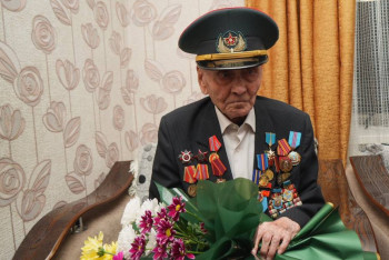 Фотография к новости: Не дай Аллах такому повториться - Халық Қаhарманы Абдыгали Каймолдин поделился воспоминаниями о войне