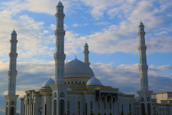 Фотография к новости: В июне казахстанцы отдохнут на один день больше