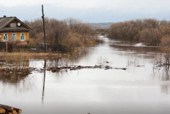 Фотография к новости: Работникам, спасавшим от паводков Актобе, так и не заплатили