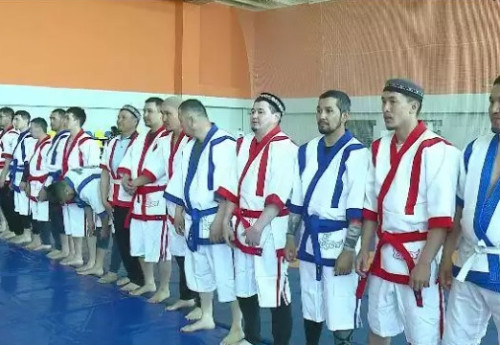 Фотография к новости: Имамы вышли на татами в Шахтинске