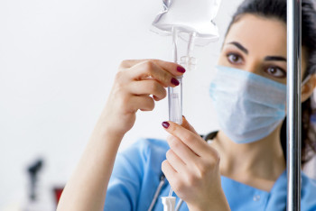 Фотография к новости: Более 300 тысяч медсестёр отмечают свой профессиональный праздник в Казахстане