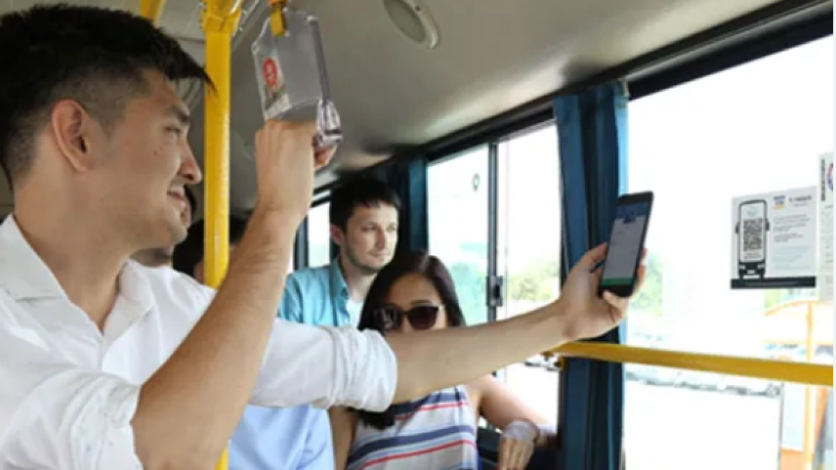 Оплату за проезд в автобусах через QR-код возобновили в Астане