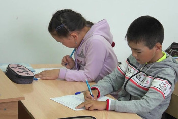 Фотография к новости: В ЗКО школьники учатся в здании акимата